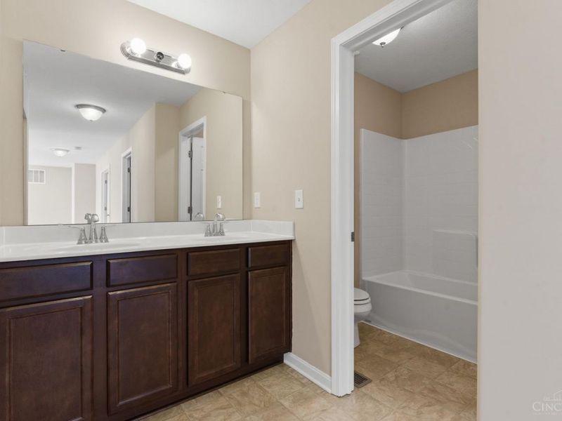 5039 Mary Louise Court, Morrow, OH 45152 Photo 33