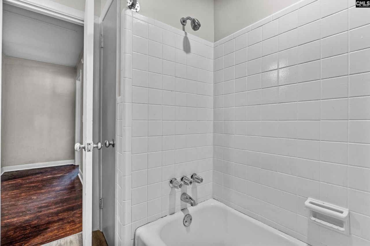 1650 Omarest Drive  Photo 12