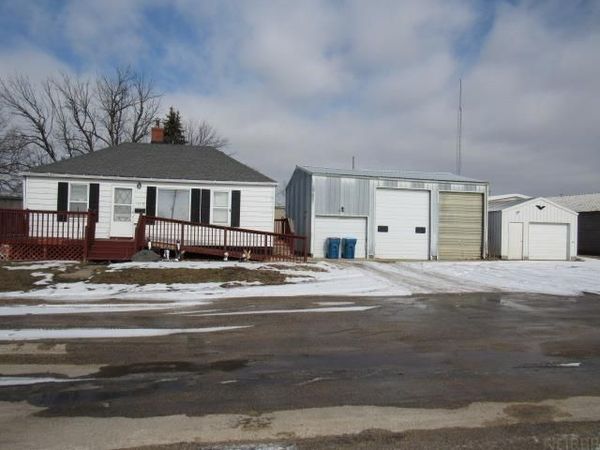 115 E Dunham Street , Monticello, IA 52310
