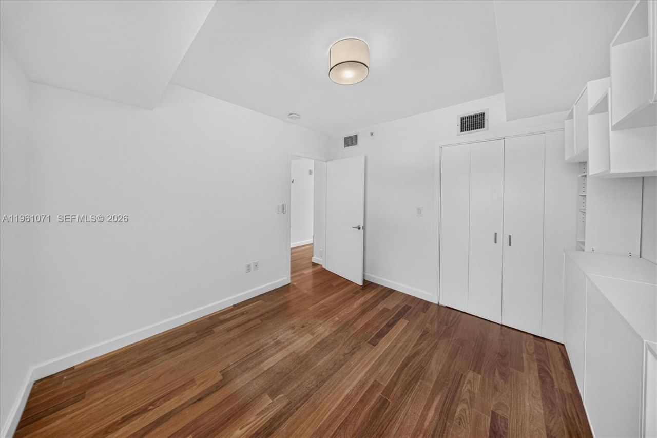 245 Michigan Ave, Unit LP-4, Miami Beach, FL 33139 Photo