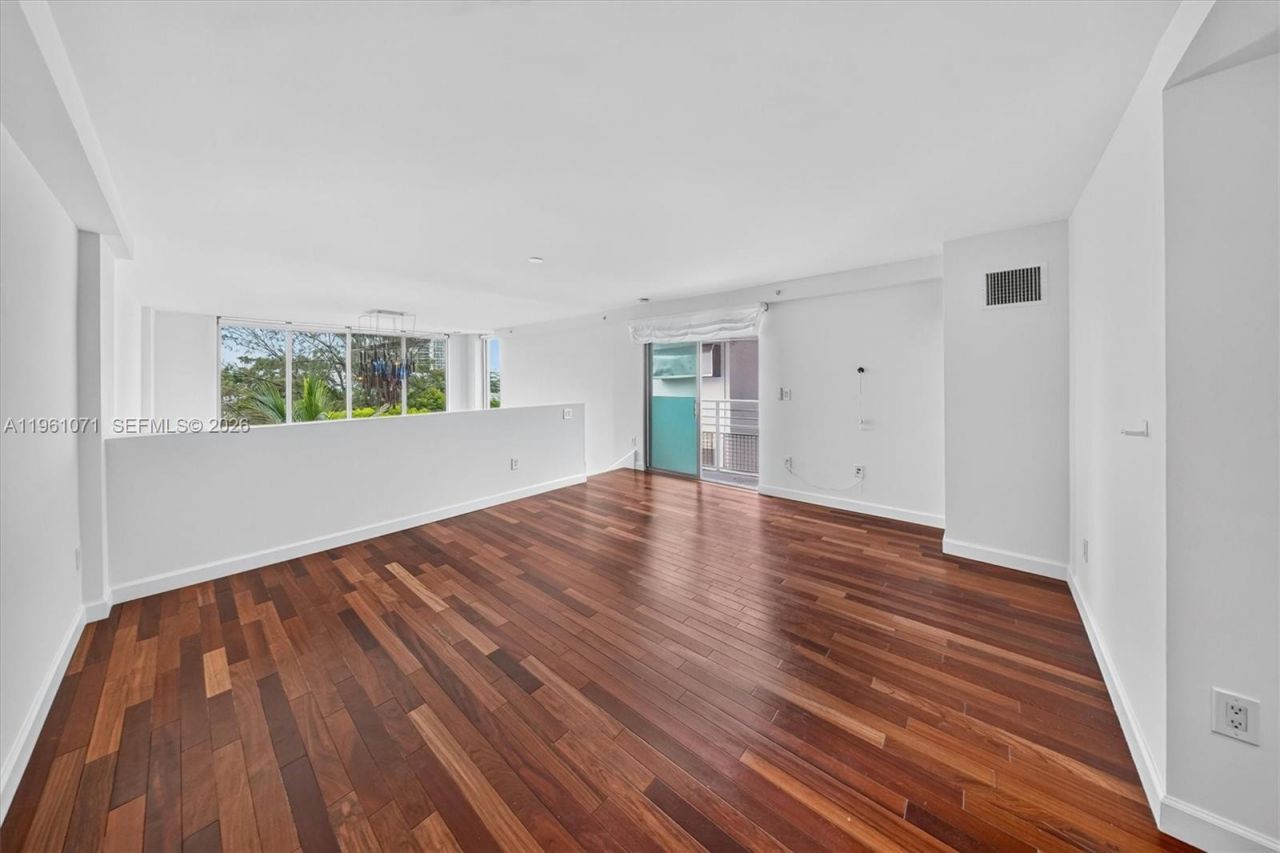 245 Michigan Ave, Unit LP-4, Miami Beach, FL 33139 Photo