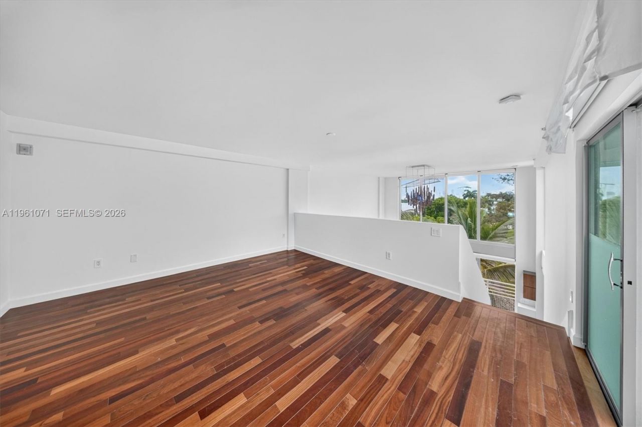 245 Michigan Ave, Unit LP-4, Miami Beach, FL 33139 Photo