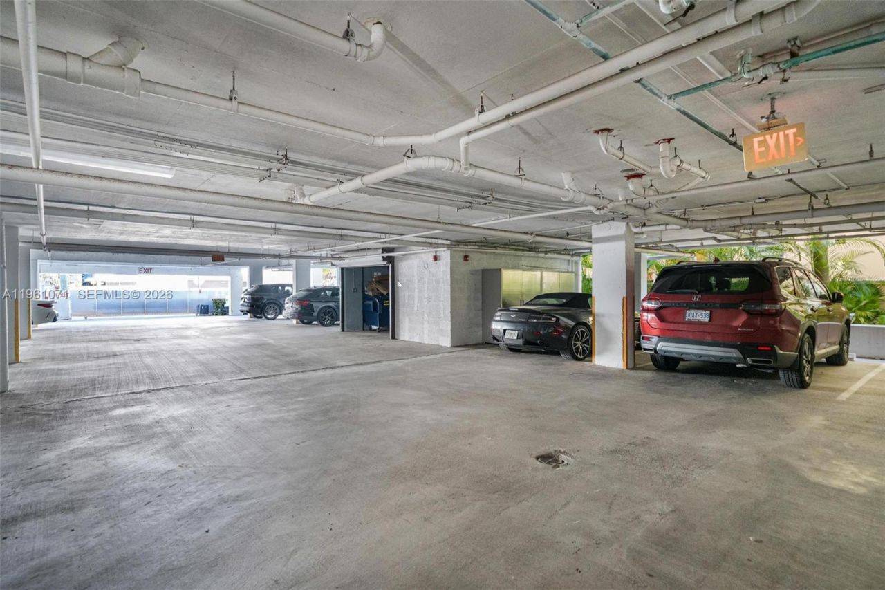 245 Michigan Ave, Unit LP-4, Miami Beach, FL 33139 Photo