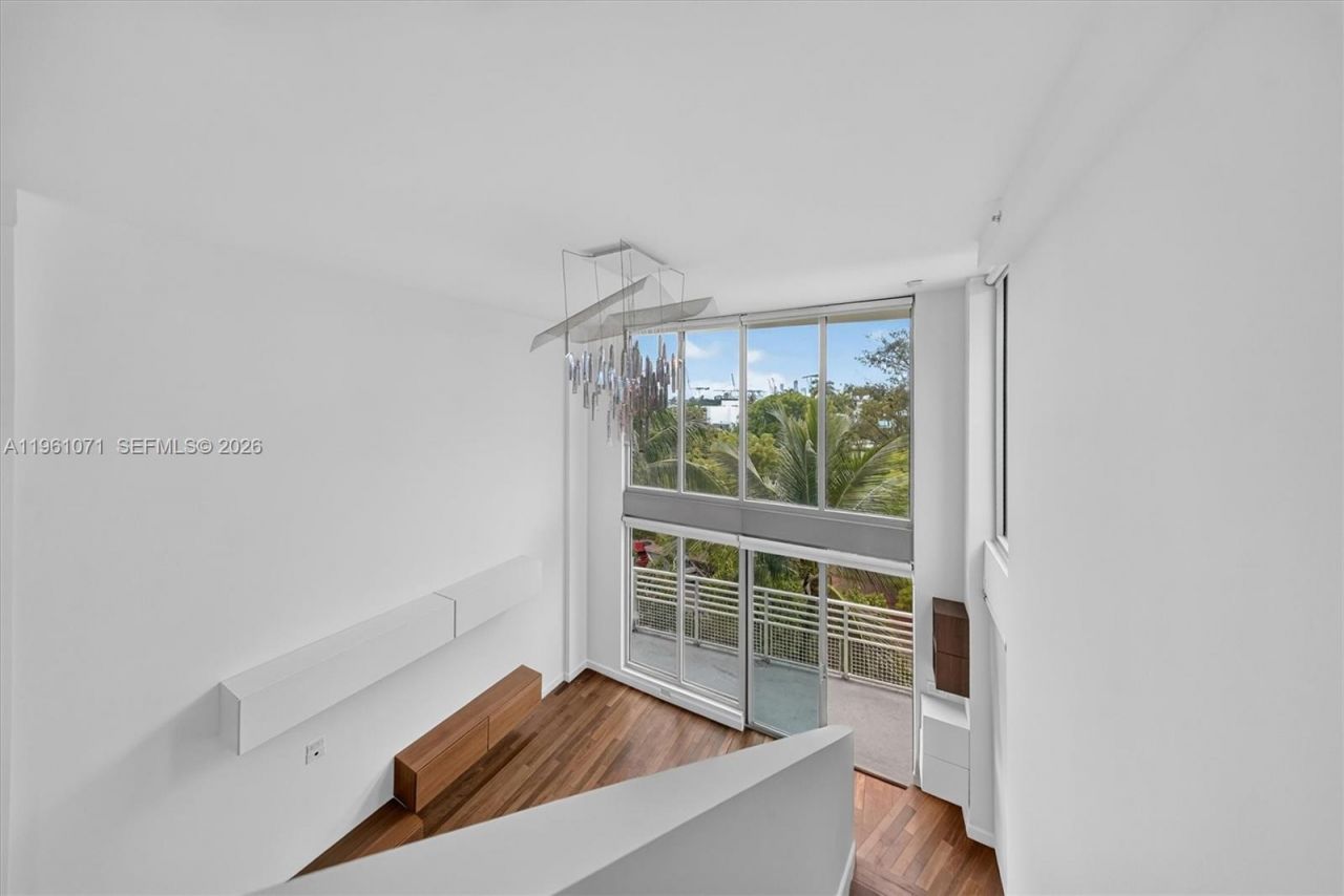 245 Michigan Ave, Unit LP-4, Miami Beach, FL 33139 Photo