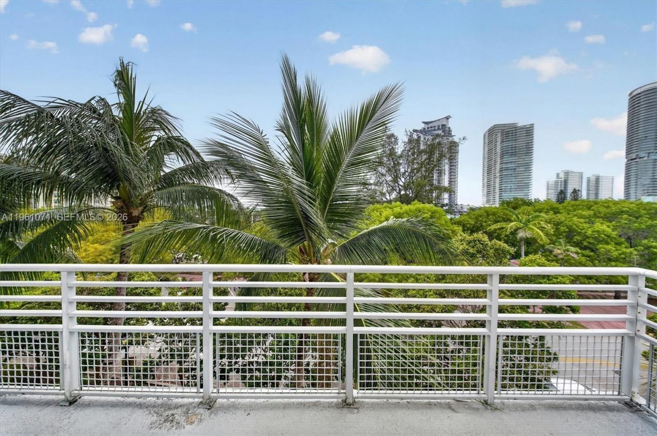 245 Michigan Ave, Unit LP-4, Miami Beach, FL 33139 Photo