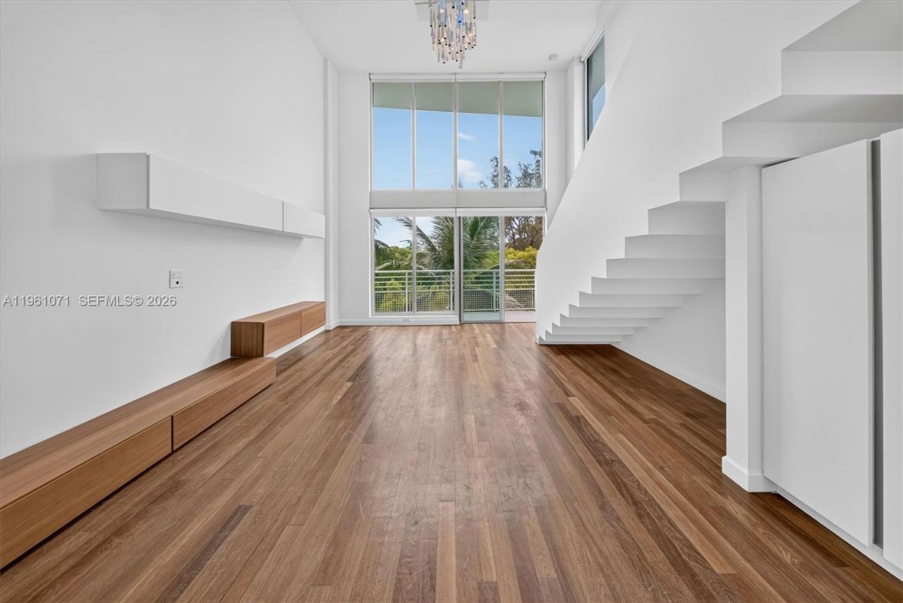 245 Michigan Ave, Unit LP-4, Miami Beach, FL 33139 Photo