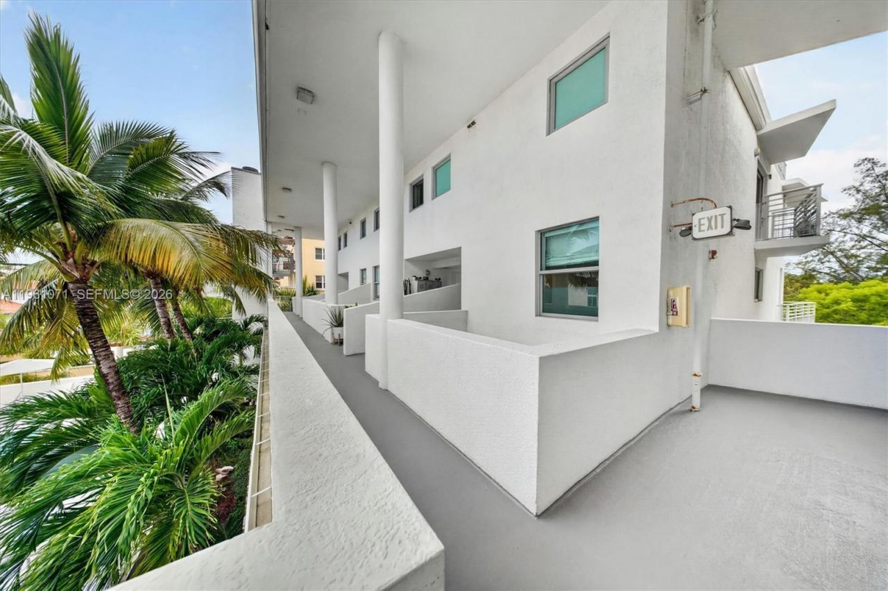 245 Michigan Ave, Unit LP-4, Miami Beach, FL 33139 Photo