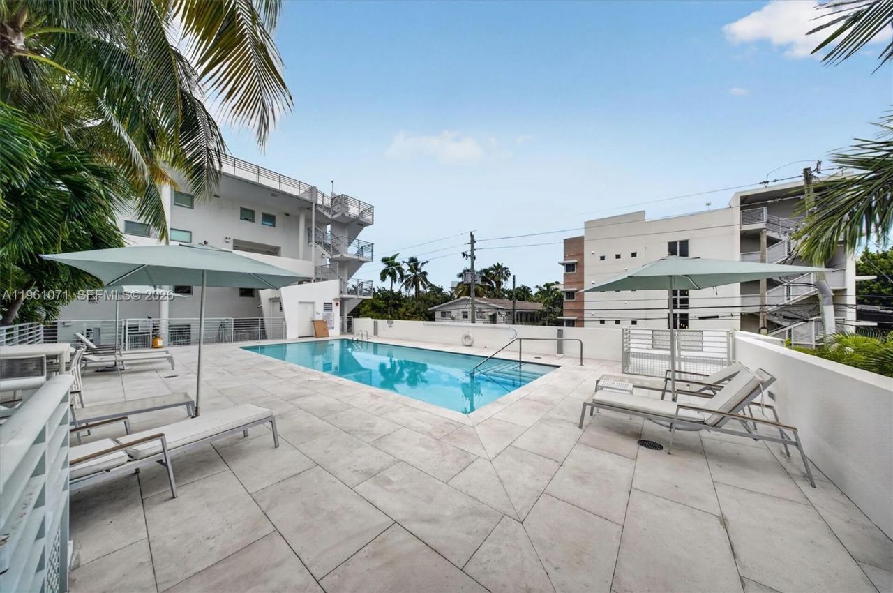 245 Michigan Ave, Unit LP-4, Miami Beach, FL 33139 Photo