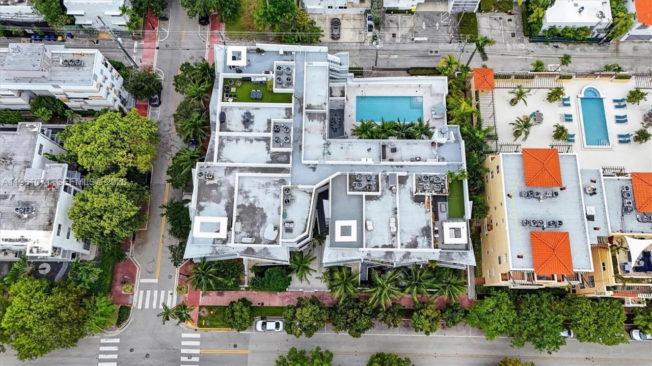 245 Michigan Ave, Unit LP-4, Miami Beach, FL 33139 Photo