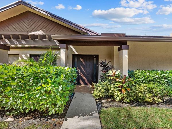 2621 N Carambola Cir N, Unit 1707, Coconut Creek, FL 33066