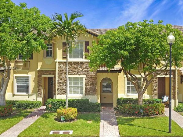 9353 SW 227th St, Unit 5-21, Cutler Bay, FL 33190