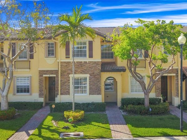 9353 SW 227th St, Unit 5-21, Cutler Bay, FL 33190