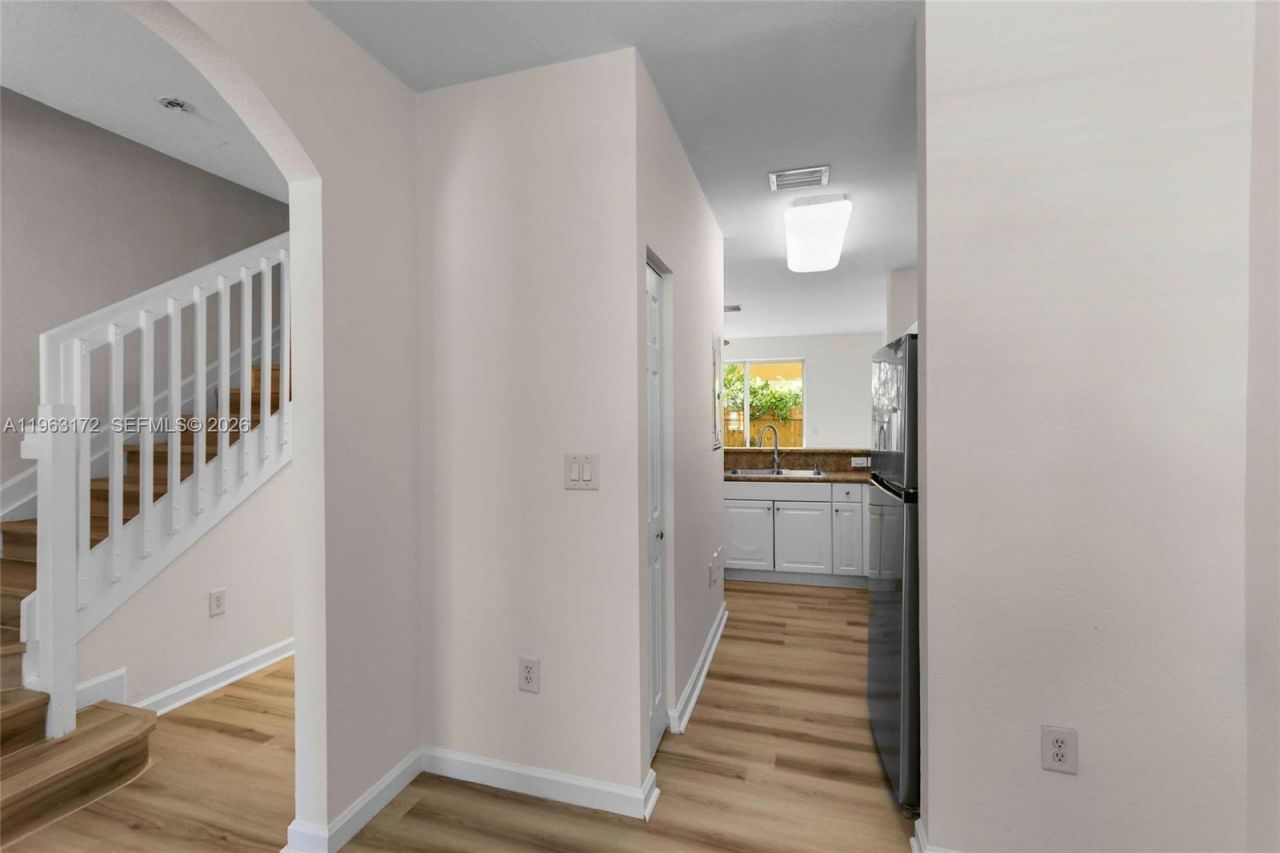 9353 SW 227th St, Unit 5-21, Cutler Bay, FL 33190 Photo