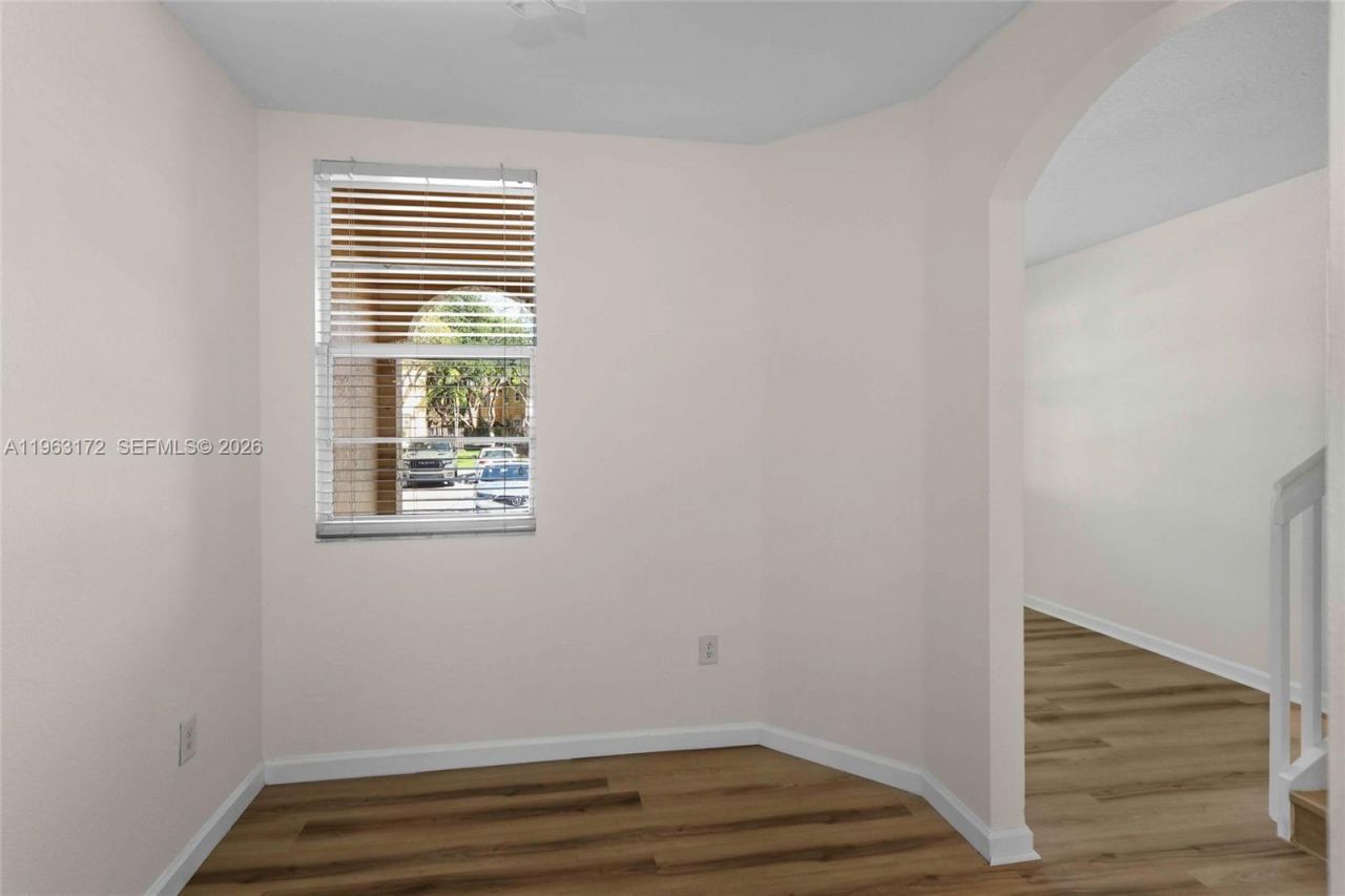 9353 SW 227th St, Unit 5-21, Cutler Bay, FL 33190 Photo