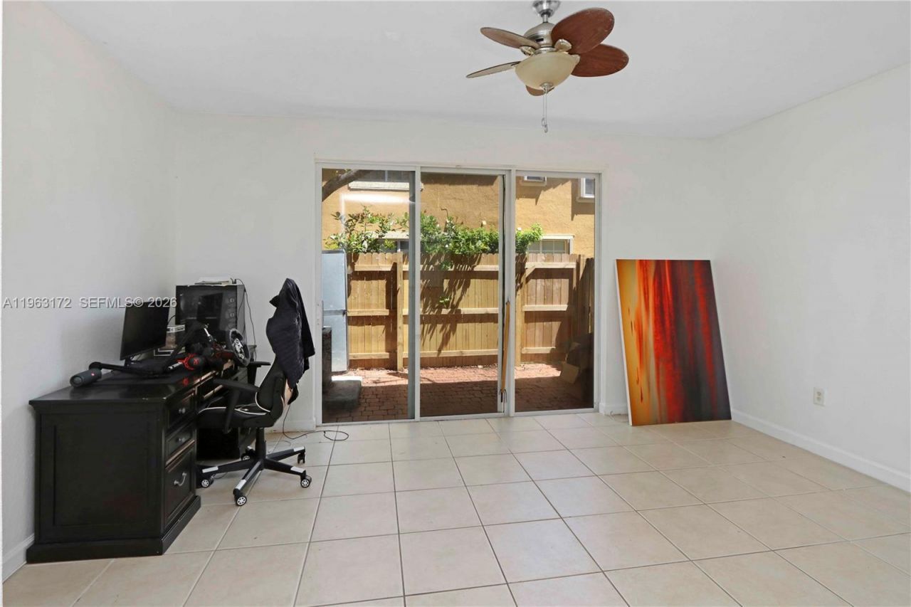 9353 SW 227th St, Unit 5-21, Cutler Bay, FL 33190 Photo
