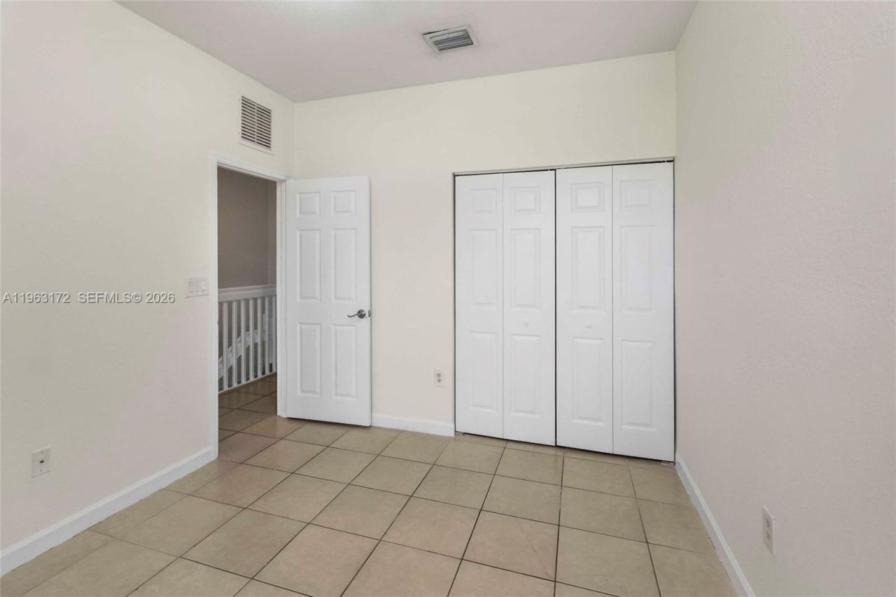 9353 SW 227th St, Unit 5-21, Cutler Bay, FL 33190 Photo