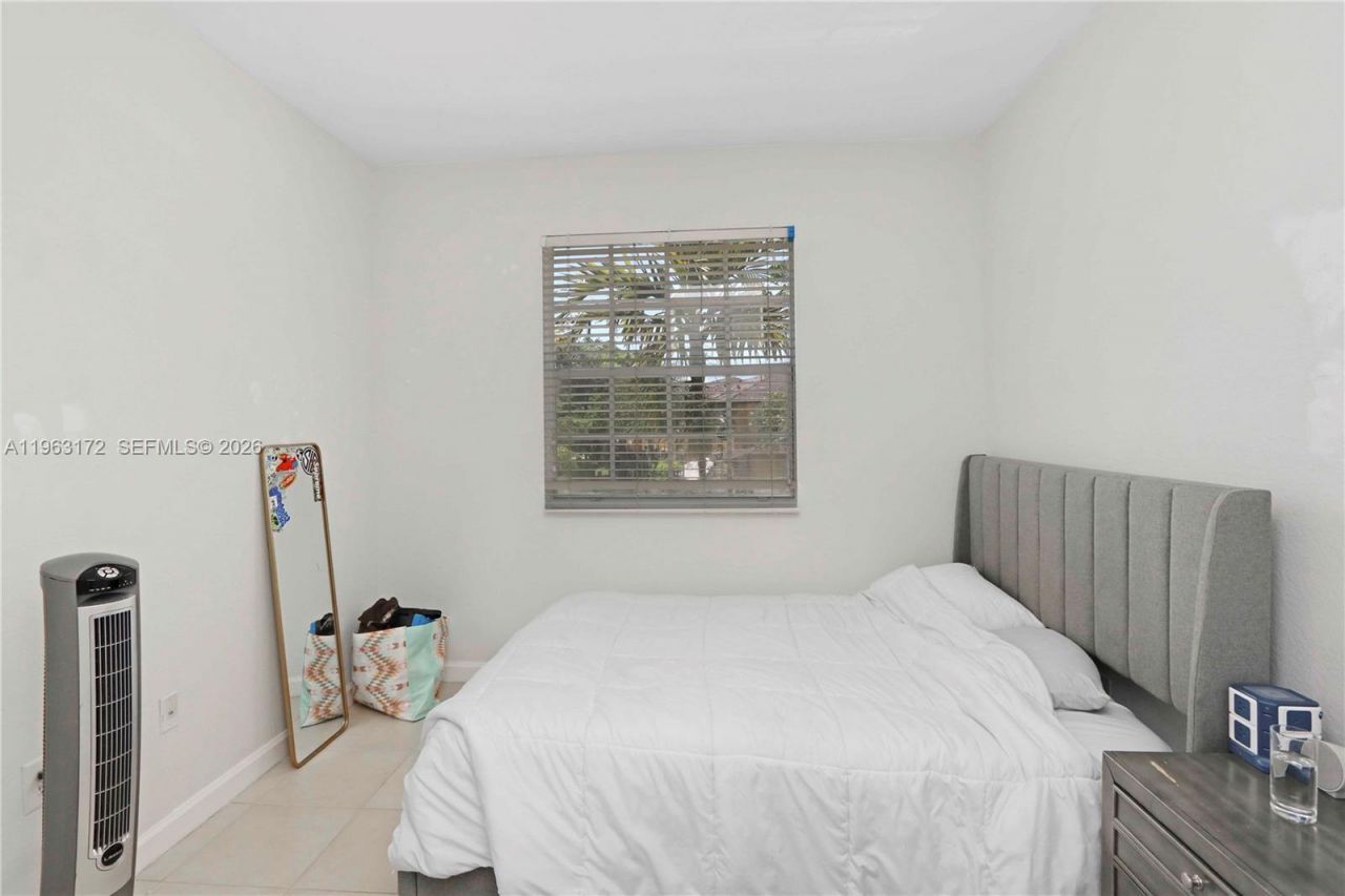 9353 SW 227th St, Unit 5-21, Cutler Bay, FL 33190 Photo