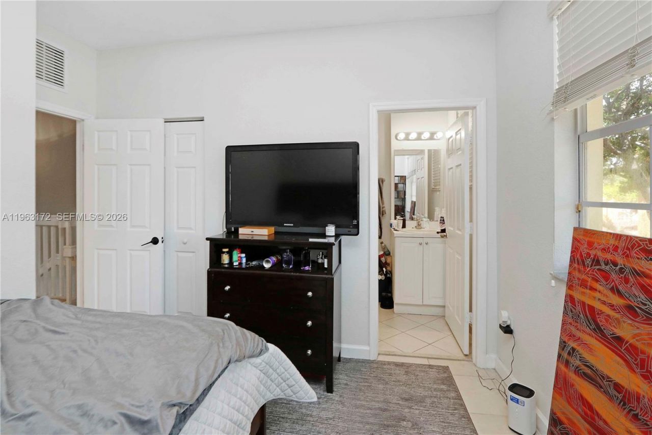 9353 SW 227th St, Unit 5-21, Cutler Bay, FL 33190 Photo