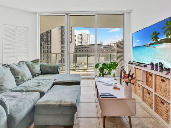 300 S Biscayne Blvd , Unit T-1405, Miami, FL 33131