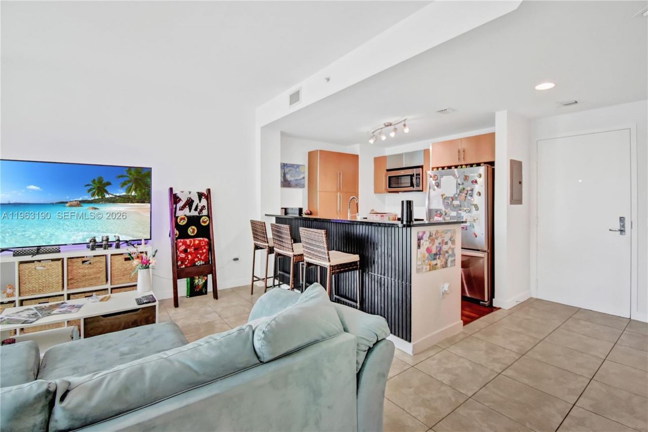 300 S Biscayne Blvd , Unit T-1405, Miami, FL 33131 Photo