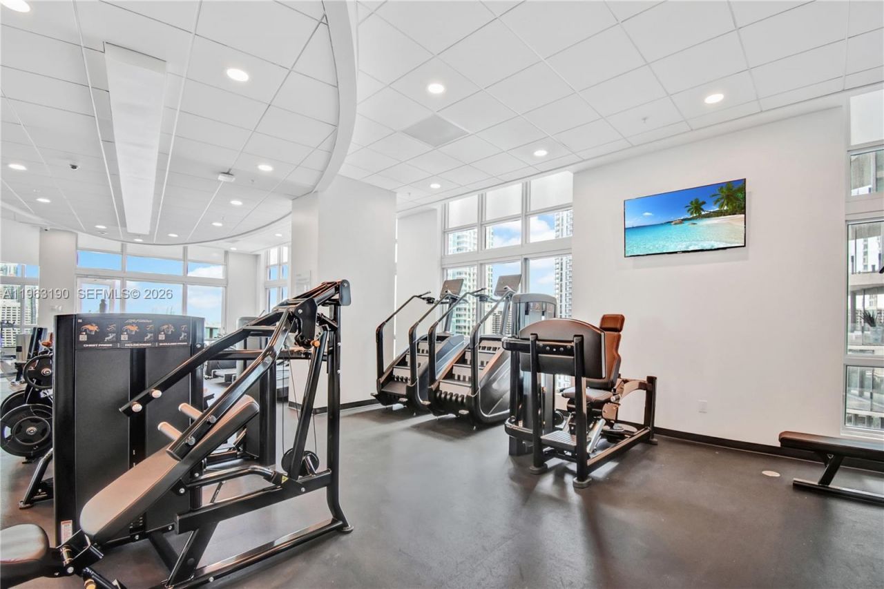 300 S Biscayne Blvd , Unit T-1405, Miami, FL 33131 Photo