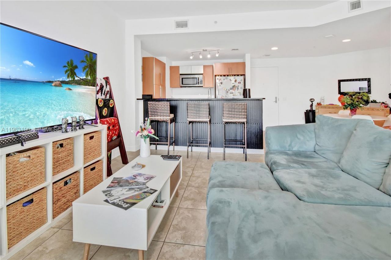 300 S Biscayne Blvd , Unit T-1405, Miami, FL 33131 Photo