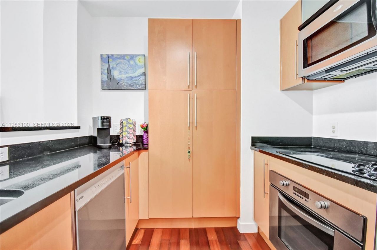 300 S Biscayne Blvd , Unit T-1405, Miami, FL 33131 Photo