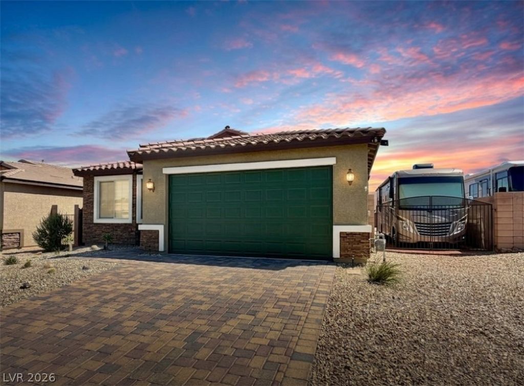 2081 Hunt Woods Court, Laughlin, NV 89029 Main Photo