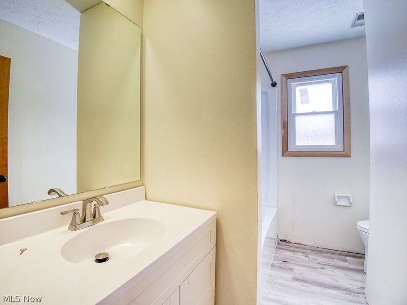 32625 Surrey Lane, Avon Lake, OH 44012 Photo 20