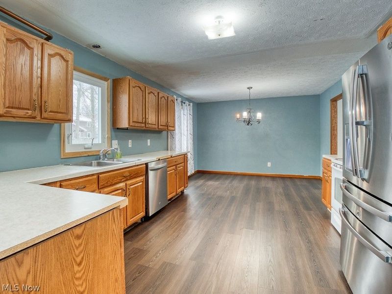 32625 Surrey Lane, Avon Lake, OH 44012 Photo 5
