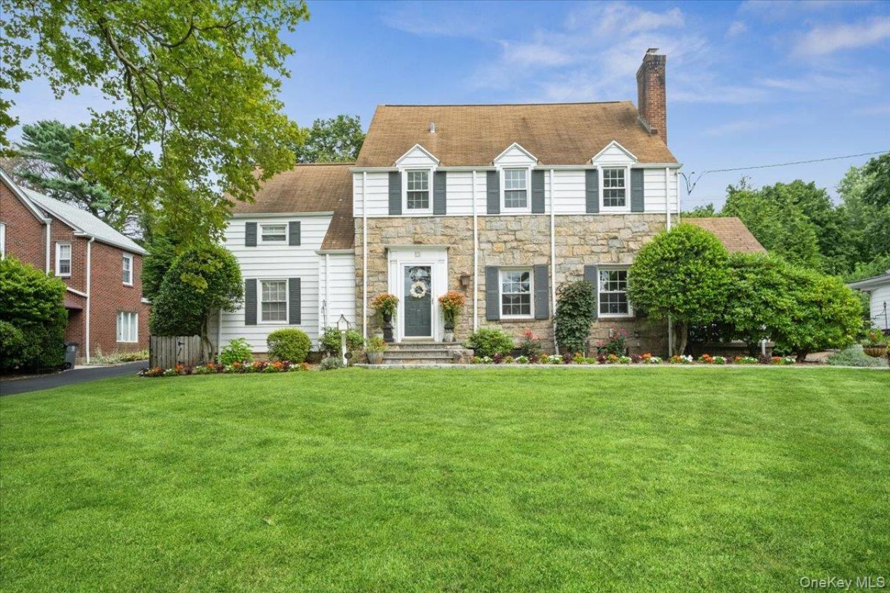 10 Burling Avenue, White Plains, NY 10605 Main Photo