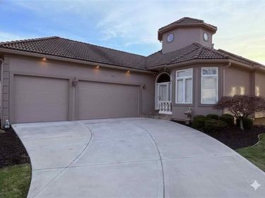 4602 NE Dick Howser Circle, Lee's Summit, MO 64064