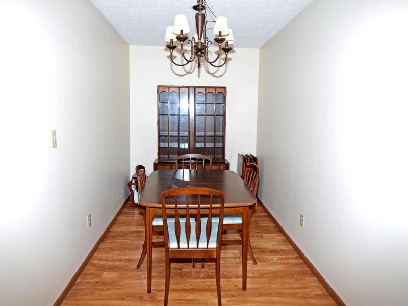 5885 Beechcroft Road, Unit 313, Columbus, OH 43229 Photo 4