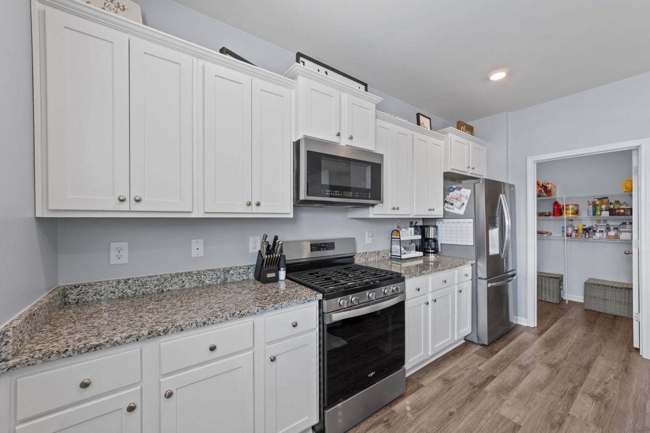 1098 Ridgeford Dr. Photo 12