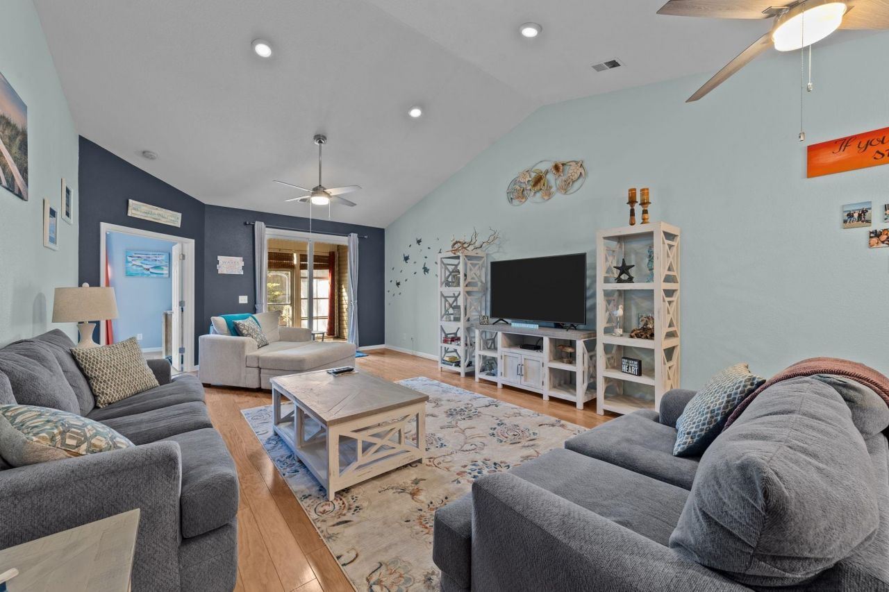 107 Chenoa Dr.  Photo 4