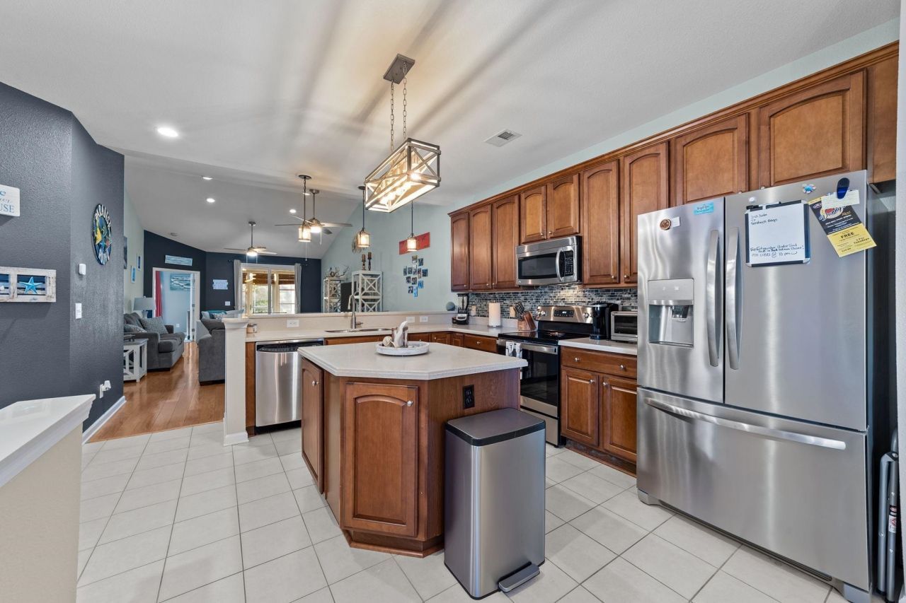 107 Chenoa Dr.  Photo 6