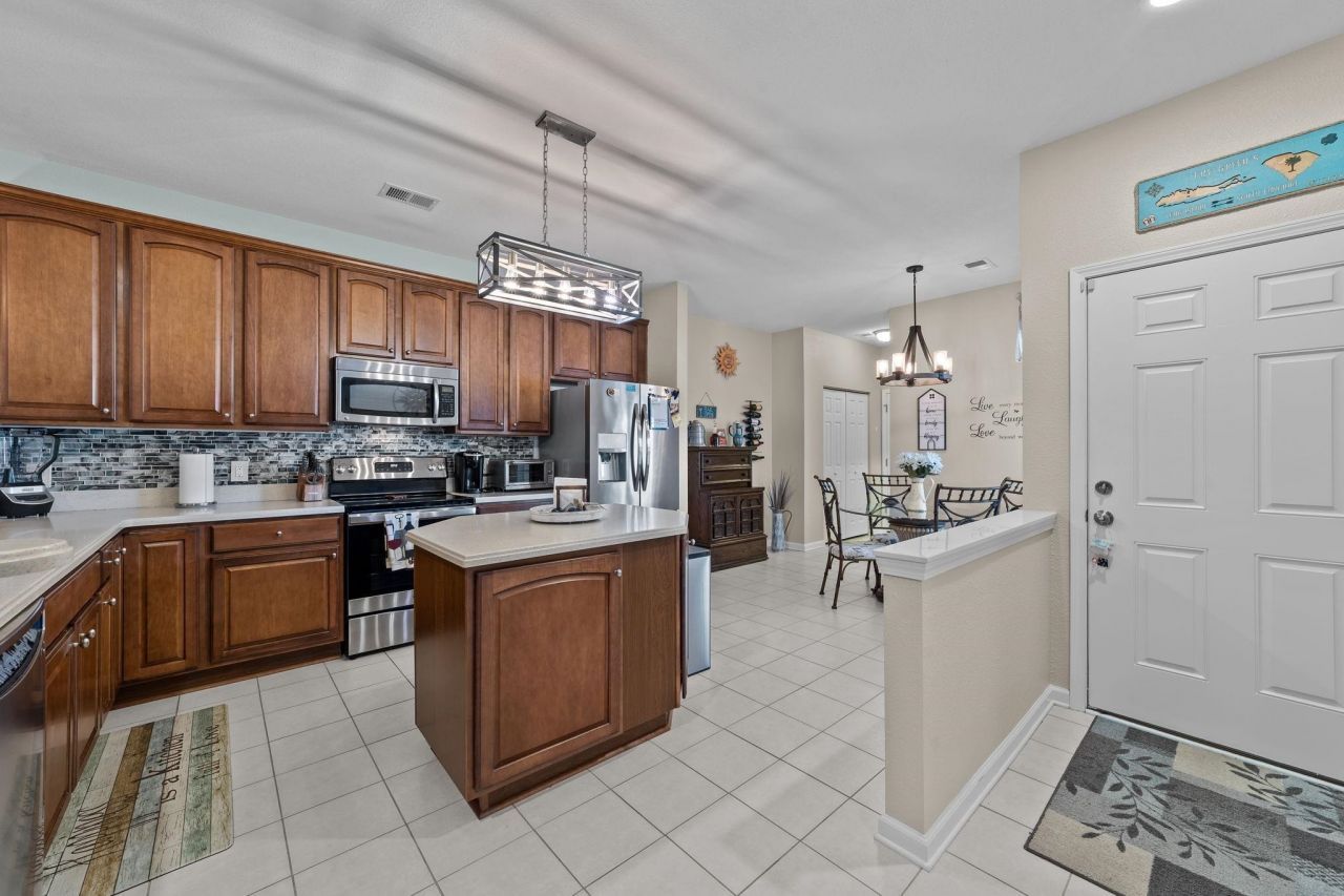 107 Chenoa Dr.  Photo 7