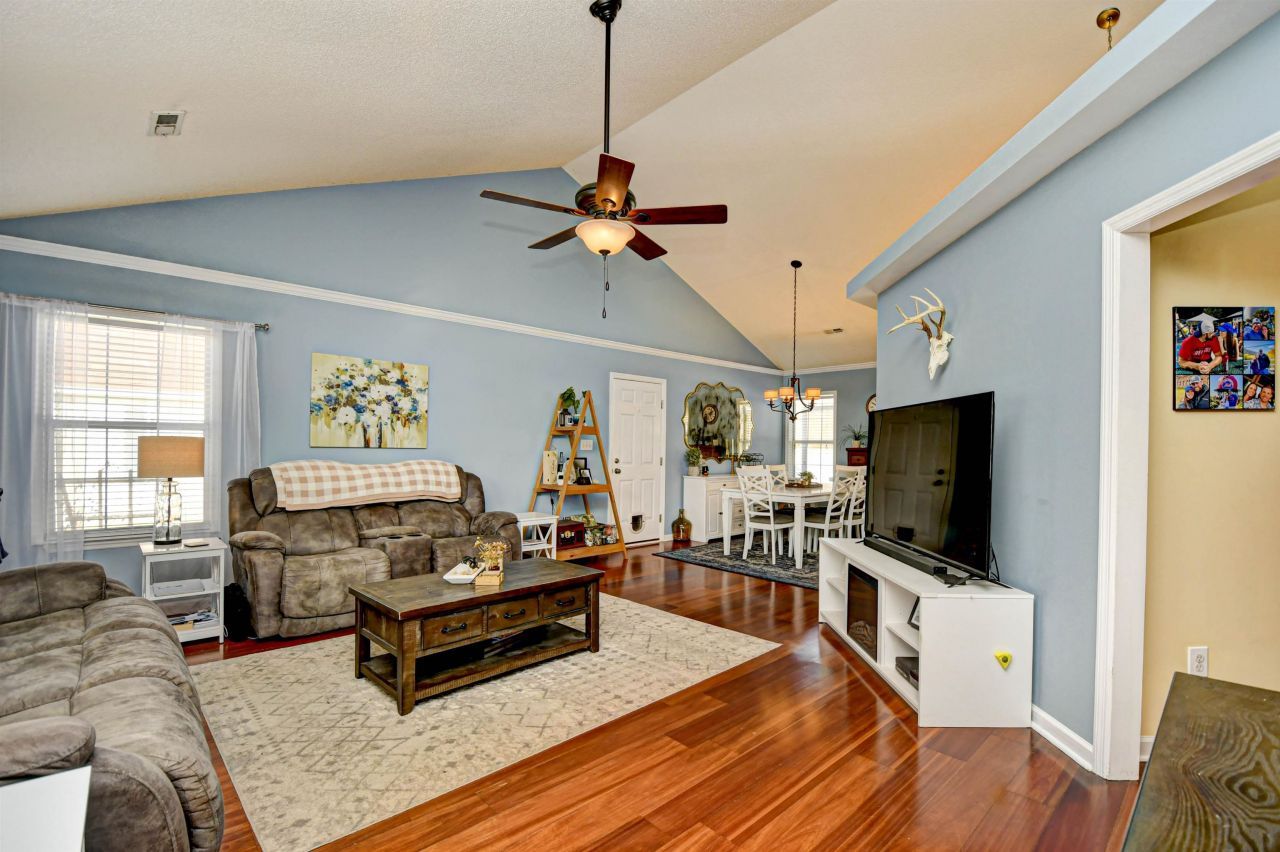 204 Gray Fox Trail Photo 7