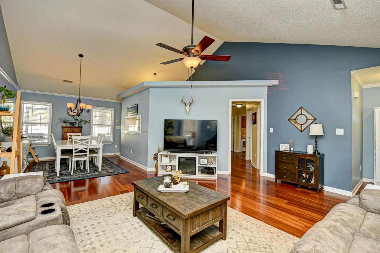 204 Gray Fox Trail Photo 8