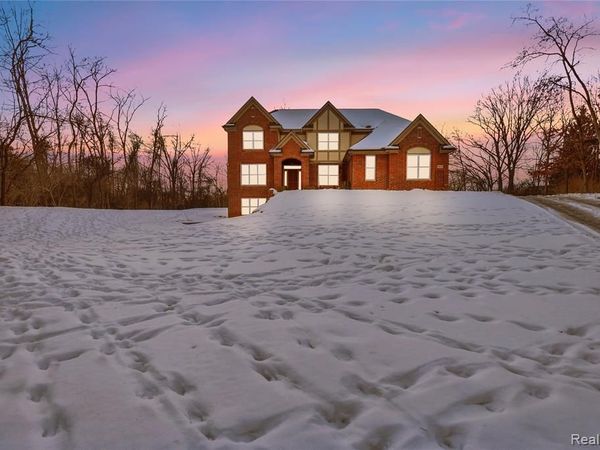 30158 Rosemond Court, Franklin Vlg, MI 48025