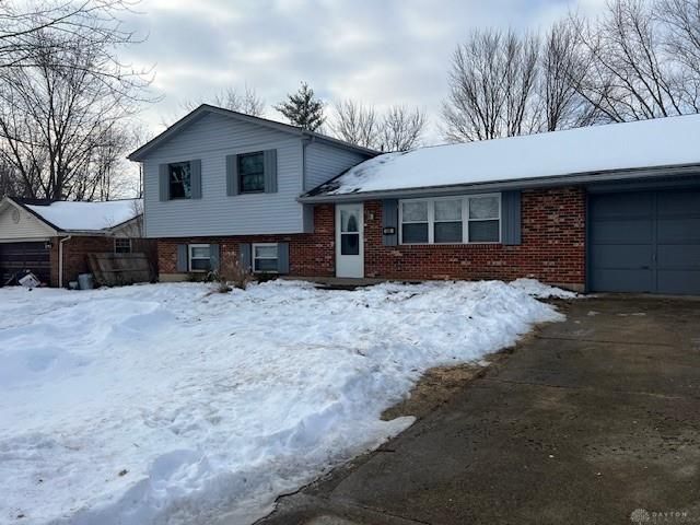 645 Preston Drive, Waynesville, OH 45068 Main Photo