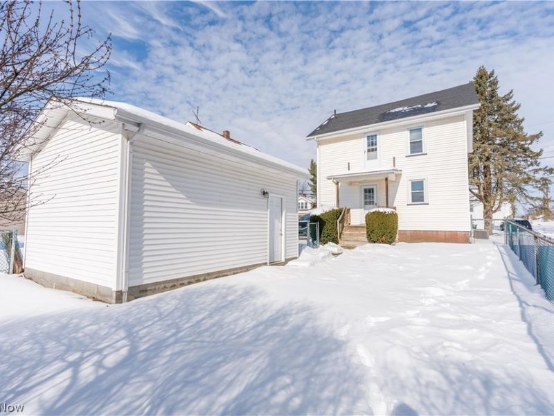 1010 Washington Avenue, Louisville, OH 44641 Photo 4