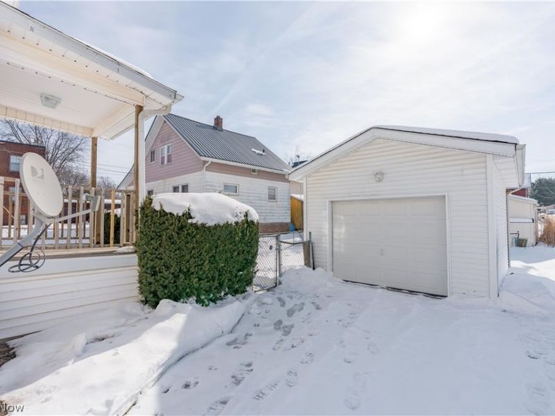 1010 Washington Avenue, Louisville, OH 44641 Photo 6