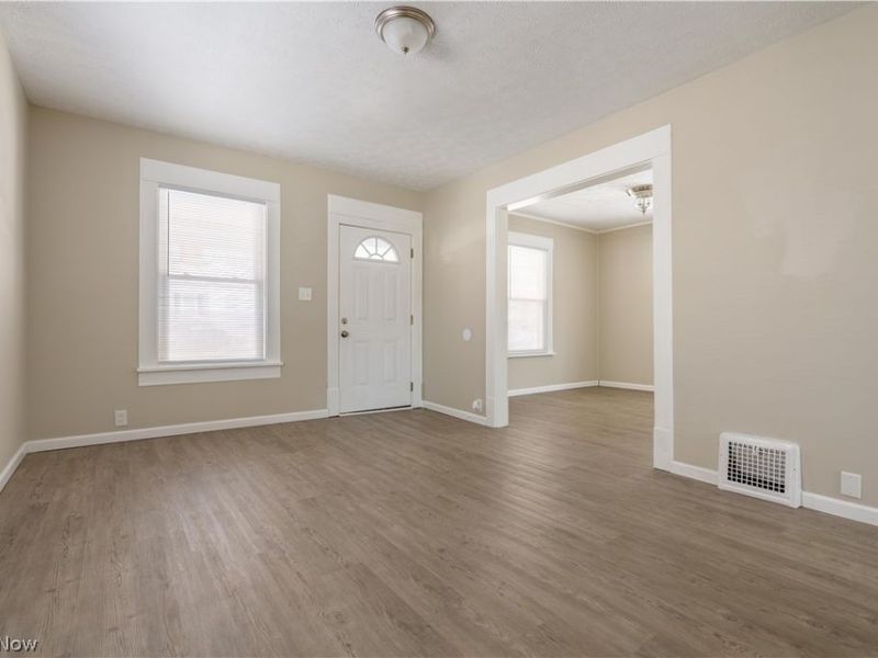 1010 Washington Avenue, Louisville, OH 44641 Photo 7