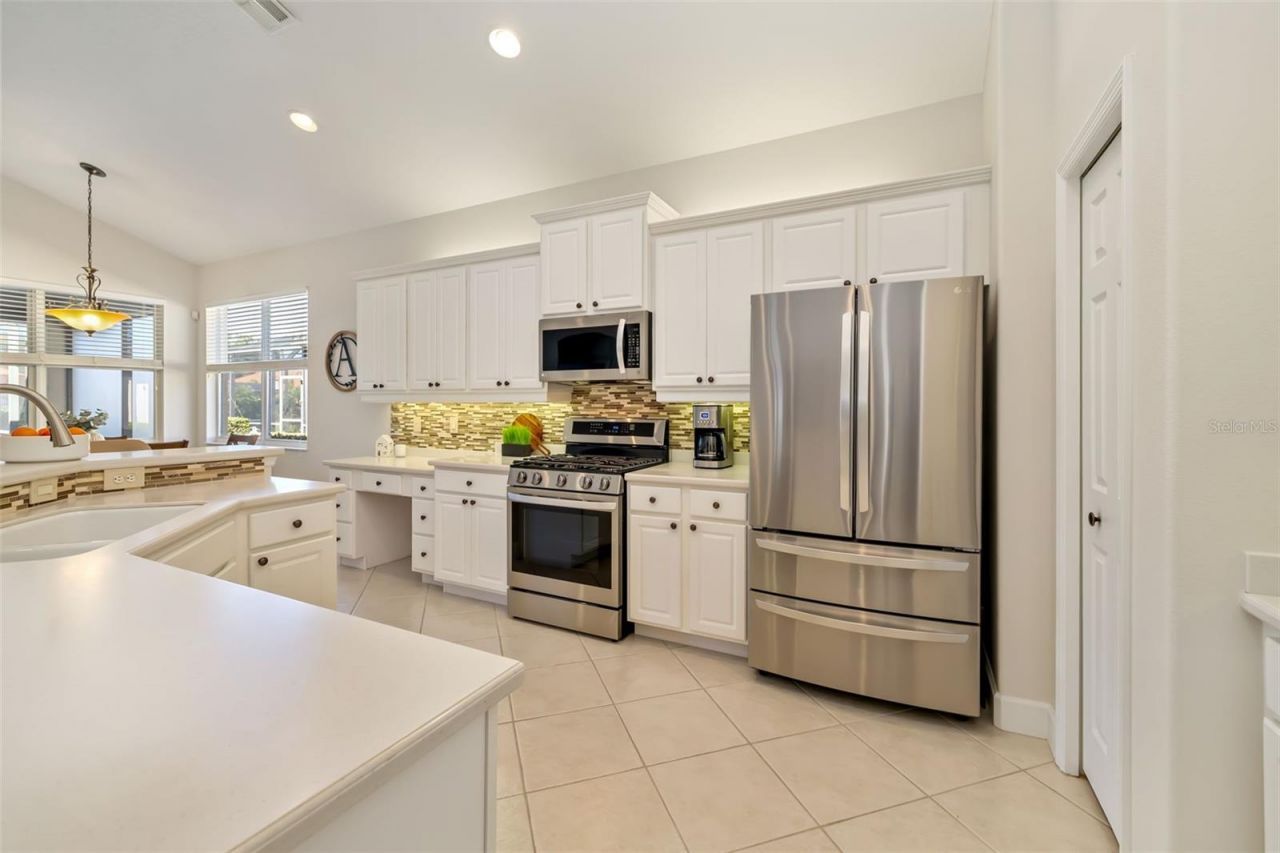 646 Foggy Morn Lane, Bradenton, FL 34212 Photo