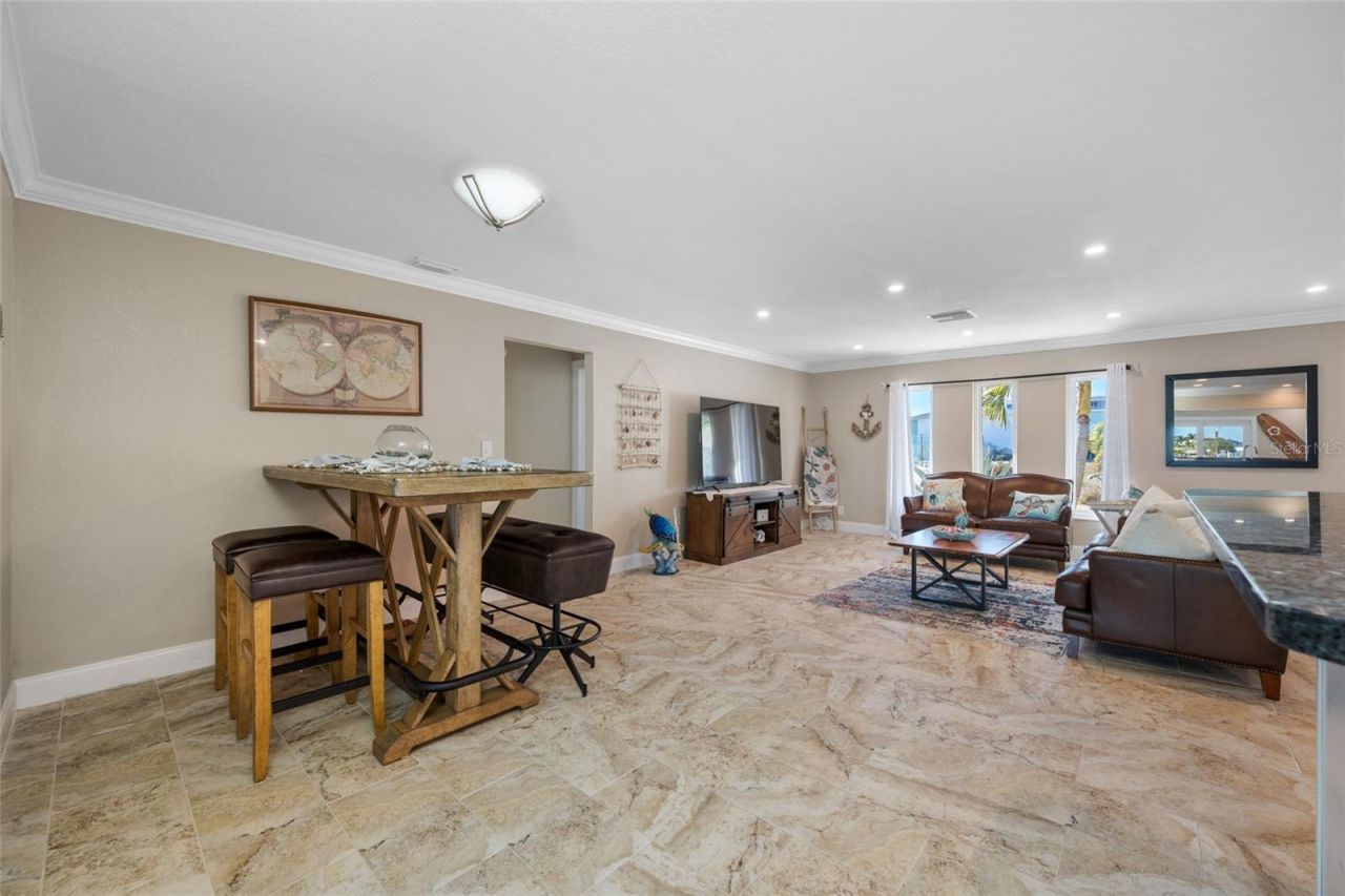 17161 2nd Street E, North Redington Beach, FL 33708 Photo