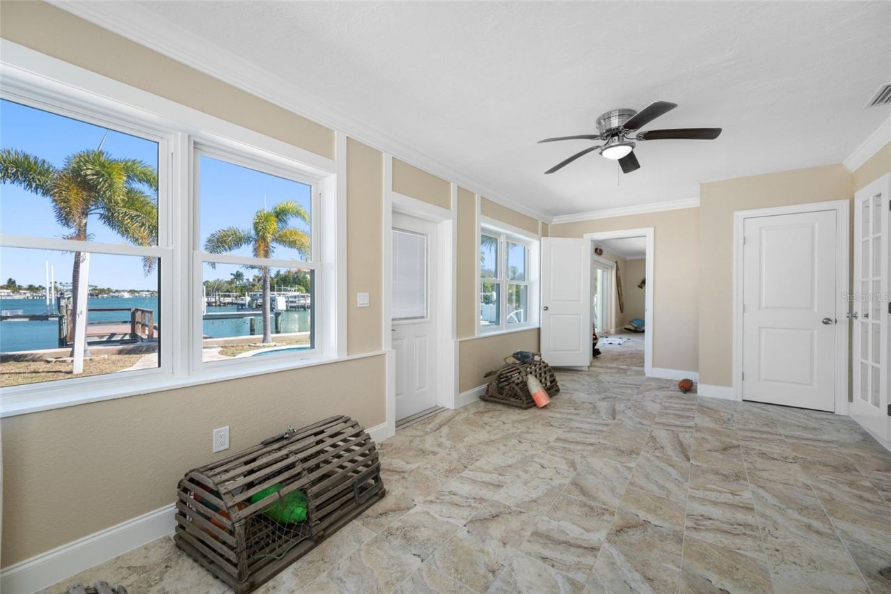 17161 2nd Street E, North Redington Beach, FL 33708 Photo