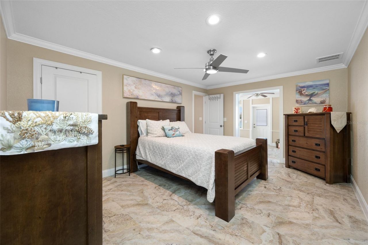 17161 2nd Street E, North Redington Beach, FL 33708 Photo