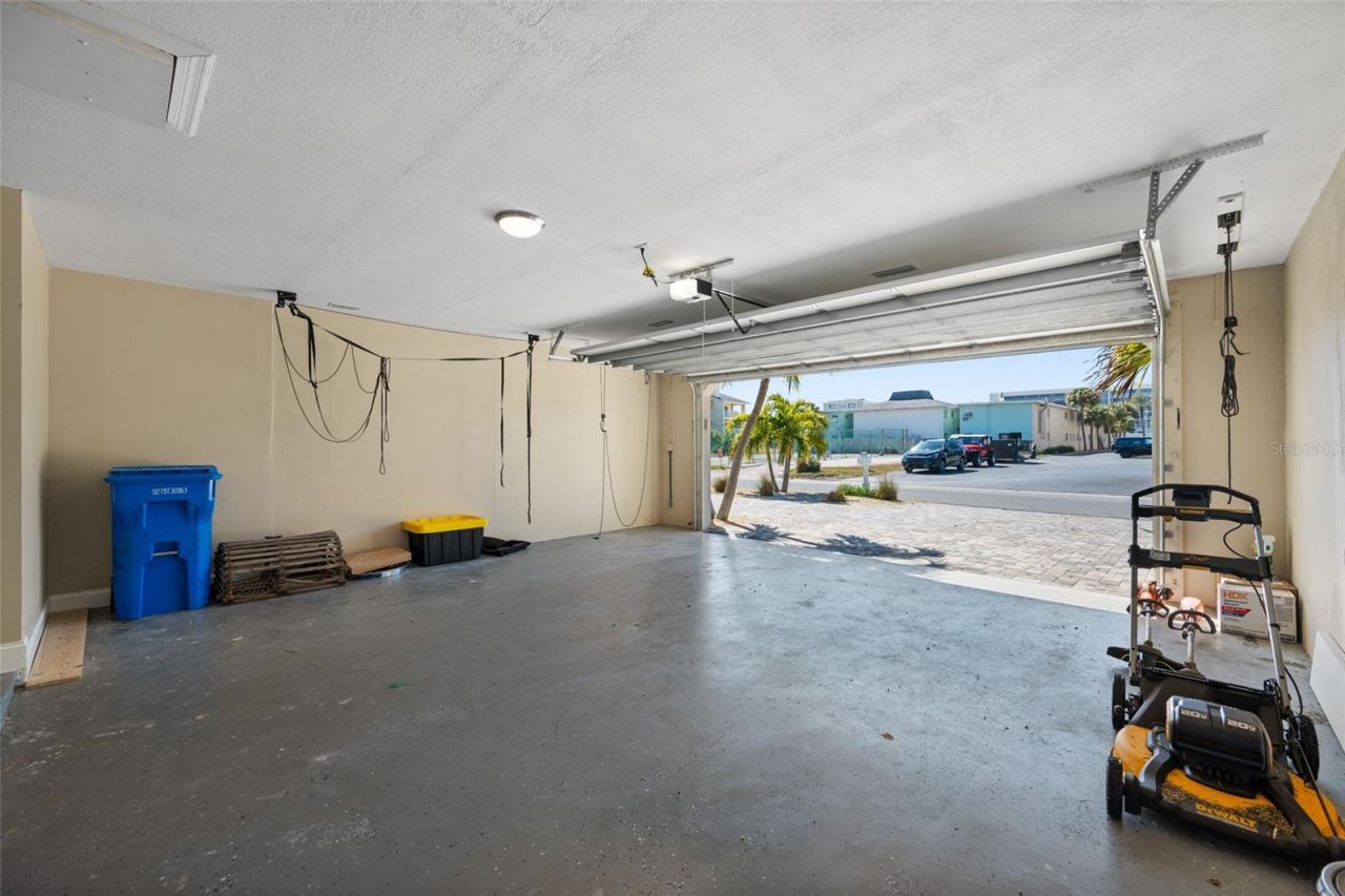 17161 2nd Street E, North Redington Beach, FL 33708 Photo