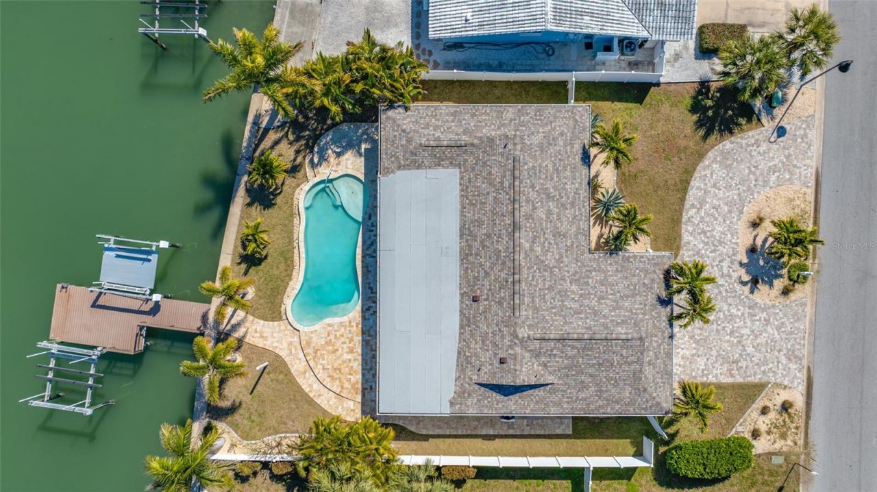 17161 2nd Street E, North Redington Beach, FL 33708 Photo